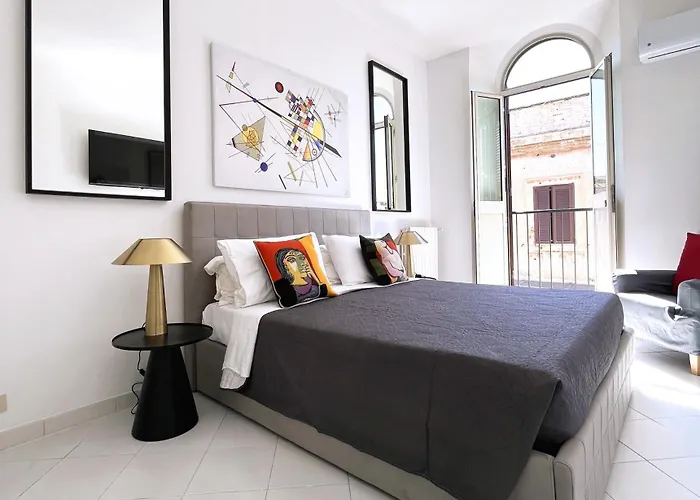 Trevi Over The Top Apartment